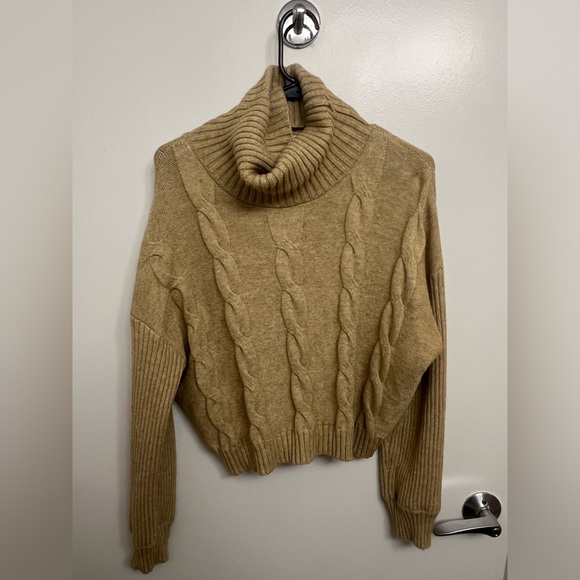 Emory Park Cable Knit Turtleneck Sweater - Picture 3 of 4